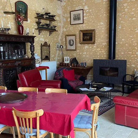 Oda ve Kahvaltı D'hotes Du Domaine De La Haute Poignandiere 4*