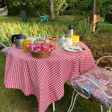 D'hotes Du Domaine De La Haute Poignandiere Oda ve Kahvaltı