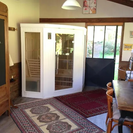 D'hotes Du Domaine De La Haute Poignandiere 4*