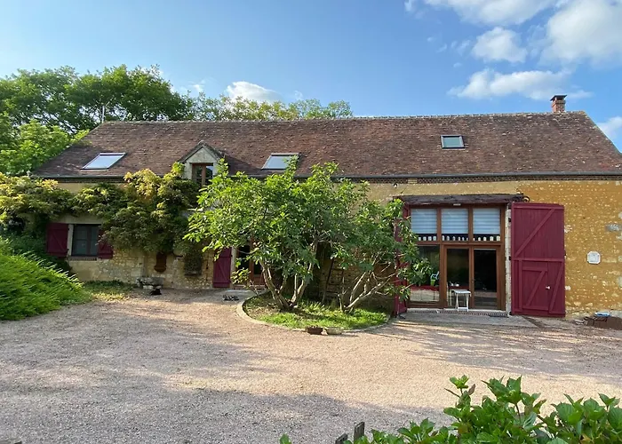 D'hotes Du Domaine De La Haute Poignandiere Bed & Breakfast 4*