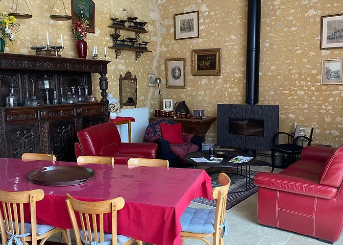 Bed & Breakfast D'hotes Du Domaine De La Haute Poignandiere 4*