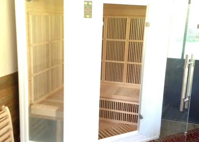 D'hotes Du Domaine De La Haute Poignandiere 4*