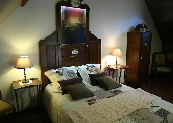 Bed & Breakfast D'hotes Du Domaine De La Haute Poignandiere 4*